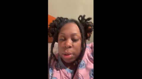 Snapshot of exotiiccmonroe1 chatting on November 27, 4:09 pm exotiiccmonroe1 online show from November 27, 4:09 pm