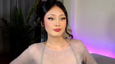 Snapshot of expensive_candyx chatting on December 5, 11:05 am Candy online show from December 5, 11:05 am