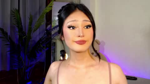 Snapshot of expensive_candyx chatting on December 10, 3:12 pm Candy online show from December 10, 3:12 pm