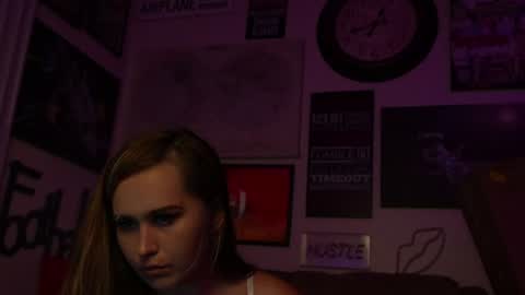 explicitshaybaby online show from June 15, 7:43 am