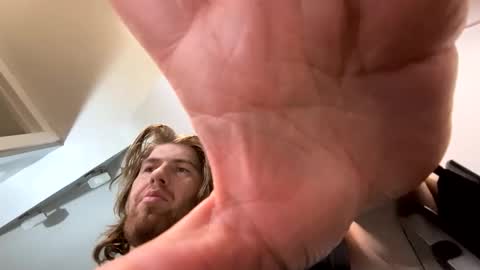 Explosivee andyy online show from November 30, 7:45 am