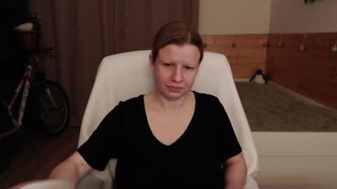 Crystal online show from December 4, 6:28 pm