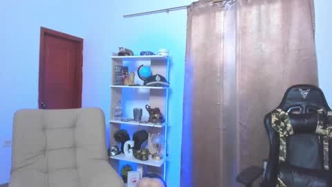 Snapshot of exquisite_gabe chatting on February 18, 7:30 pm GABRIEL online show from February 18, 7:30 pm