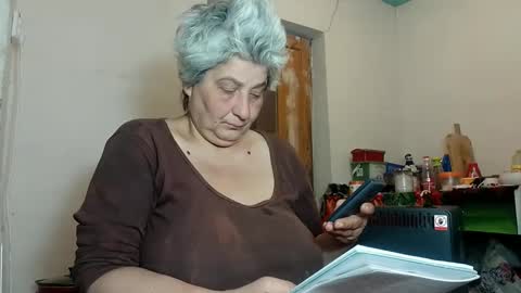 Snapshot of exquisitemature chatting on January 27, 10:06 am ExquisiteMature online show from January 27, 10:06 am