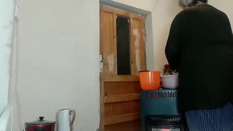 Snapshot of exquisitemature chatting on February 1, 12:07 am ExquisiteMature online show from February 1, 12:07 am