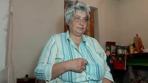 Snapshot of exquisitemature chatting on February 1, 6:54 am ExquisiteMature online show from February 1, 6:54 am