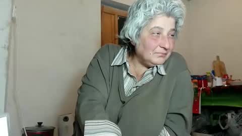 Snapshot of exquisitemature chatting on February 10, 5:41 pm ExquisiteMature online show from February 10, 5:41 pm