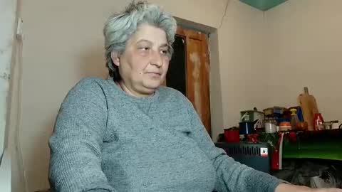 Snapshot of exquisitemature chatting on February 15, 3:39 pm ExquisiteMature online show from February 15, 3:39 pm