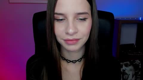 Maya online show from November 26, 7:42 am