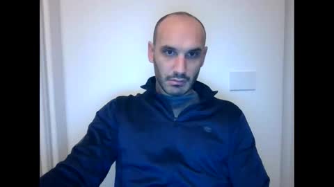 Extro online show from November 18, 4:06 am