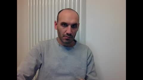 Snapshot of extr0 chatting on March 20, 11:09 pm Extro online show from March 20, 11:09 pm