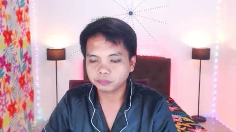 JOHNDAVE online show from February 19, 7:10 pm