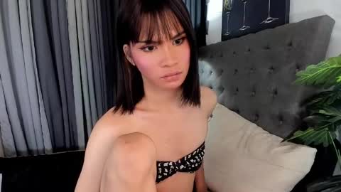 extravagantgabbie online show from April 29, 5:30 pm