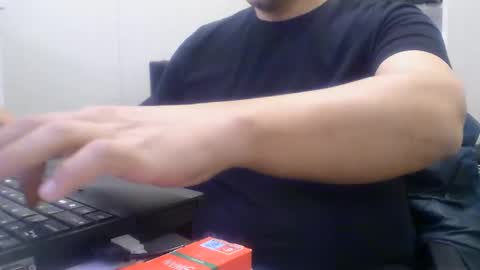 derssing online show from February 26, 6:34 am