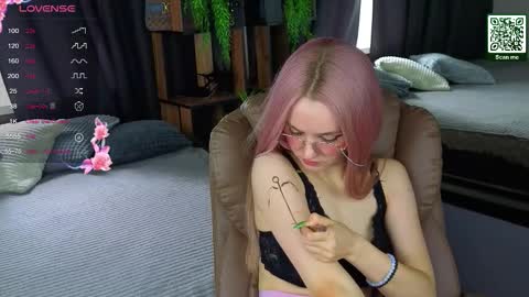 exxxcore_ online show from October 14, 5:52 am