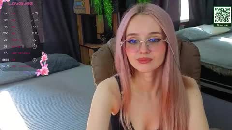 exxxcore_ online show from October 15, 3:50 am