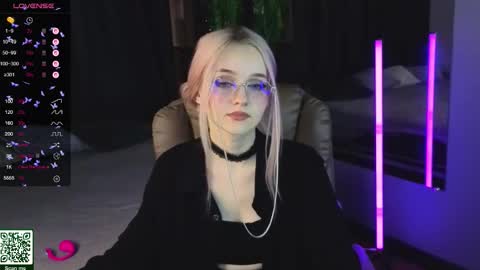 exxxcore_ online show from October 23, 10:58 am