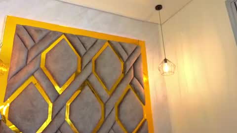Snapshot of ey_im_simone_ chatting on June 15, 11:56 am online show from June 15, 11:56 am