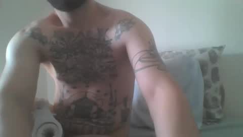 Snapshot of eyecloud250 chatting on December 14, 5:57 am mm online show from December 14, 5:57 am