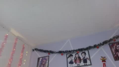 eyes_moonn online show from December 1, 12:48 am