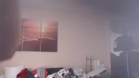 Snapshot of eyeswall0w chatting on October 10, 3:00 pm eyeswall0w online show from October 10, 3:00 pm