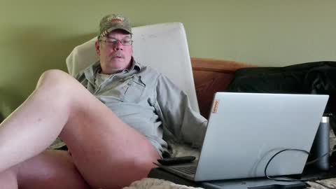 Eyeswideshut63 online show from January 18, 6:43 pm