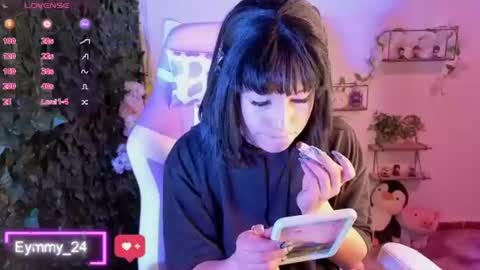 Snapshot of eymmy_24 chatting on June 21, 1:41 am eymmy_24 online show from June 21, 1:41 am
