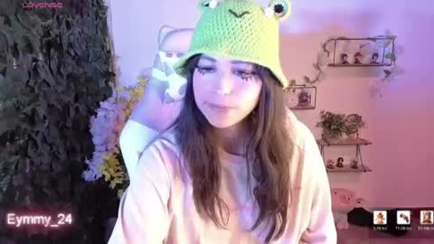 Snapshot of eymmy_24 chatting on July 23, 1:58 am eymmy_24 online show from July 23, 1:58 am