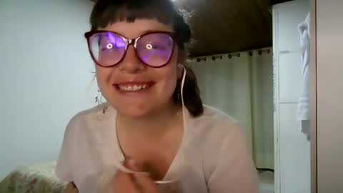 Aimee online show from January 18, 4:04 am