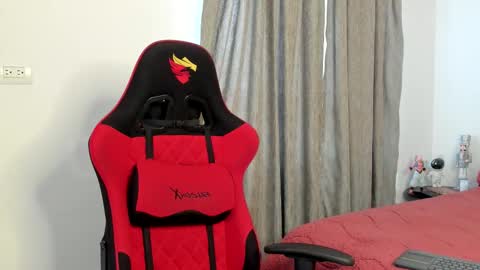 Ezzio Scolaro online show from March 27, 10:31 pm