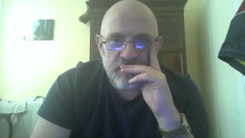Snapshot of f1zzeek chatting on April 26, 4:48 pm f1zzeek online show from April 26, 4:48 pm