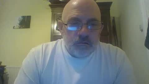 Snapshot of f1zzeek chatting on April 30, 6:36 pm f1zzeek online show from April 30, 6:36 pm