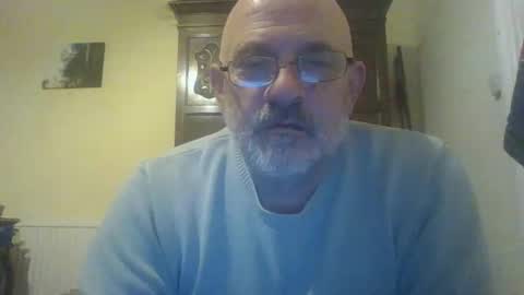 Snapshot of f1zzeek chatting on April 30, 10:47 pm f1zzeek online show from April 30, 10:47 pm