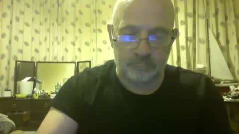 Snapshot of f1zzeek chatting on May 21, 10:50 pm f1zzeek online show from May 21, 10:50 pm