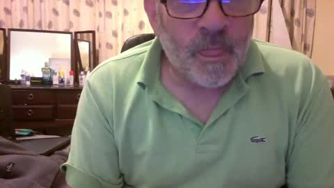 Snapshot of f1zzeek chatting on June 14, 10:23 pm f1zzeek online show from June 14, 10:23 pm