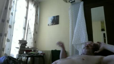 Snapshot of f1zzeek chatting on July 2, 2:34 pm f1zzeek online show from July 2, 2:34 pm