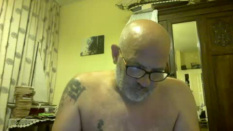 Snapshot of f1zzeek chatting on July 3, 8:37 pm f1zzeek online show from July 3, 8:37 pm