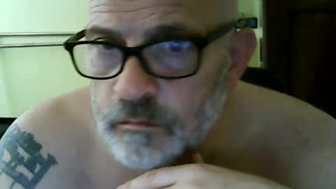 Snapshot of f1zzeek chatting on July 22, 1:14 pm f1zzeek online show from July 22, 1:14 pm