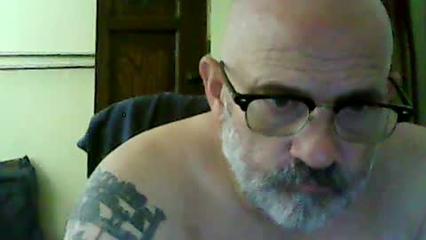 Snapshot of f1zzeek chatting on July 24, 1:53 pm f1zzeek online show from July 24, 1:53 pm