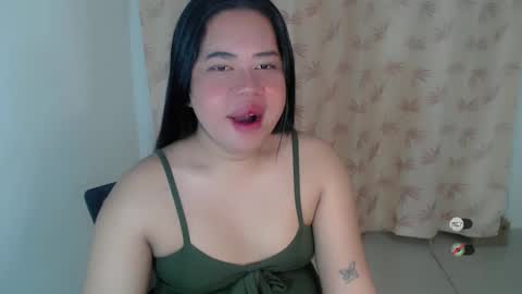 Snapshot of f3ckdollucy chatting on December 9, 2:56 am yanna online show from December 9, 2:56 am