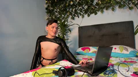  Stiven Baby   online show from January 18, 7:56 am