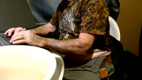 What Do You Like online show from December 18, 8:25 pm