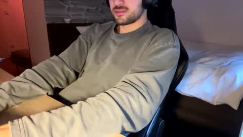 Call me bitch online show from January 3, 8:10 am