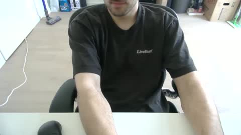 Snapshot of fabian_196 chatting on March 22, 9:13 am Call me bitch online show from March 22, 9:13 am