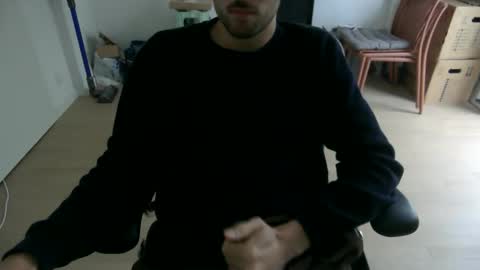 Snapshot of fabian_196 chatting on May 16, 5:23 pm Call me bitch online show from May 16, 5:23 pm