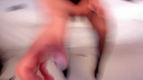 Snapshot of fabiana_rodriguez chatting on December 5, 10:46 am Fabi online show from December 5, 10:46 am