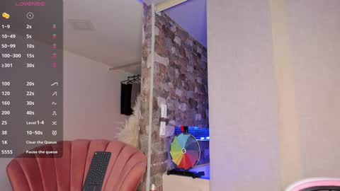 Snapshot of fabianna_laraa chatting on December 4, 7:01 pm Thianna online show from December 4, 7:01 pm