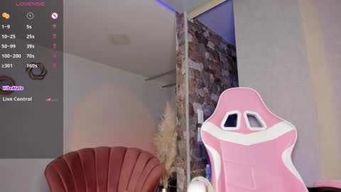 Snapshot of fabianna_laraa chatting on December 16, 8:31 am Thianna online show from December 16, 8:31 am