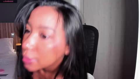 Thianna online show from March 11, 7:31 pm