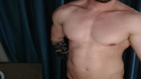 Snapshot of facelessmuscle chatting on June 25, 10:14 pm facelessmuscle online show from June 25, 10:14 pm